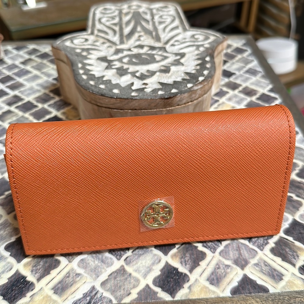Tory Burch brand new sunglasses case orange plastic still on logo - Picture 1 of 6